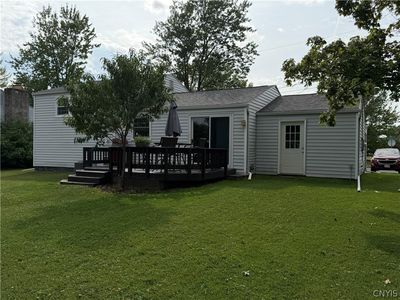 7437 Farmstead Rd