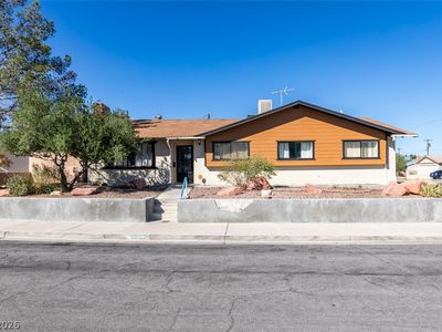 2117 Las Flores St