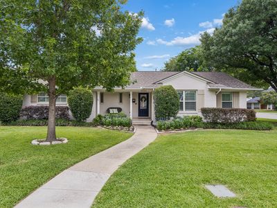 3506 Regent Dr