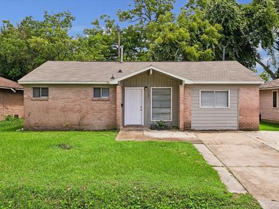 3121 Proswimmer St