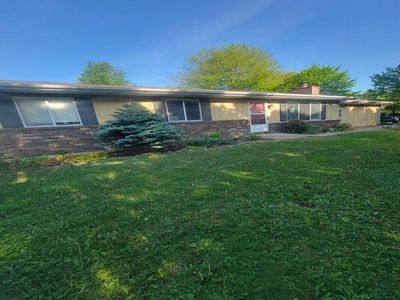 5147 Mackinaw Rd