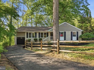 Property at 609 Chanin Ct, Hockessin, DE