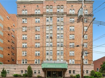 144 N Dithridge St APT 207