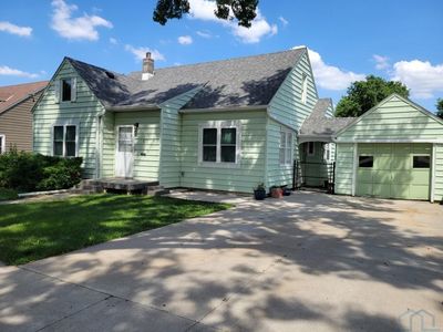 Property at 512 S Adams St, Rock Rapids, IA