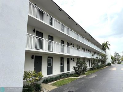 4025 N Federal Hwy UNIT 221B