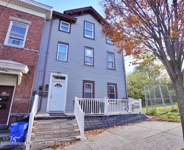 77 York Ave
