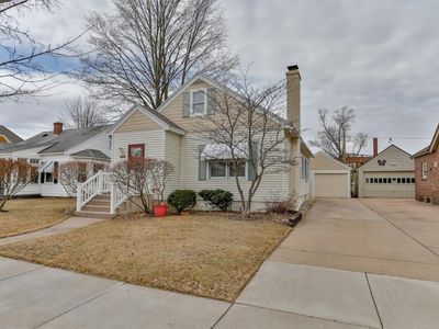 1924 ROOSEVELT STREET