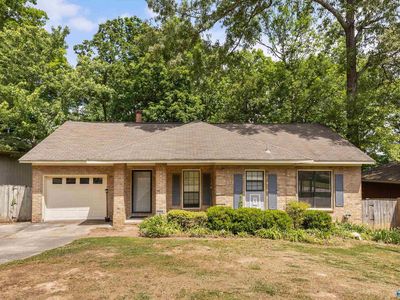 709 Mathis Dr SE