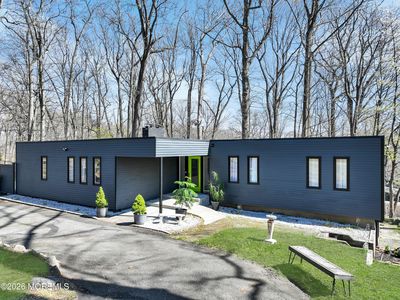 19 W Parkway Place