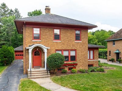 720 South SUMMIT STREET