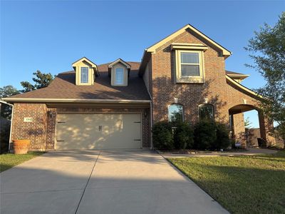 1204 Barberry Dr