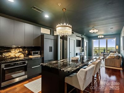 333 W Trade St UNIT 1301