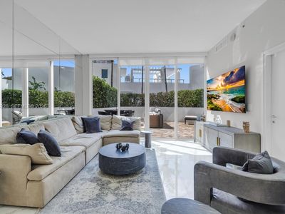 50 S Pointe Dr APT 510