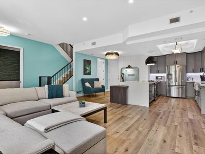 2609 NE 14th Avenue #105