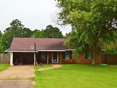 120 Conly Dr