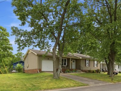 901 Preston Ct