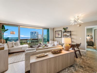 1177 Queen St APT 3503