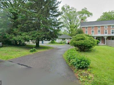 900 Homestead Ln