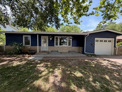 1439 N Community Dr