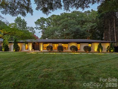 811 Lansdowne Rd