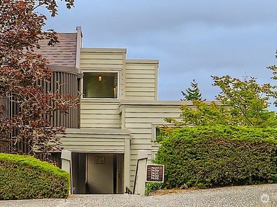 7435 Old Redmond Rd #325