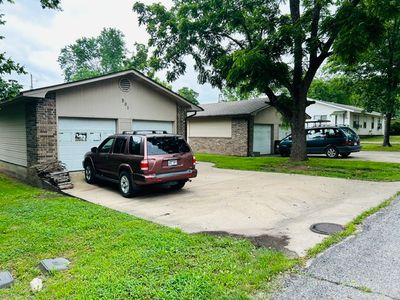 901 Jefferson Ave #A-b