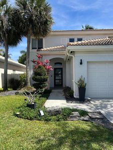 6878 NW 33rd Street