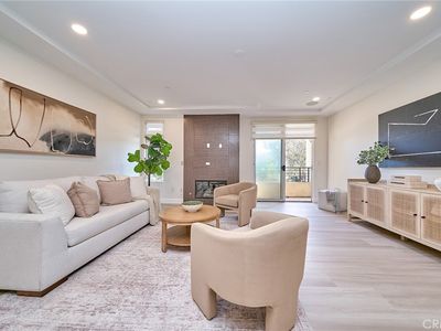 5525 W Olympic Blvd Unit 202