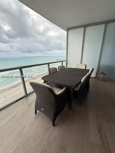 17121 Collins Ave APT 1207