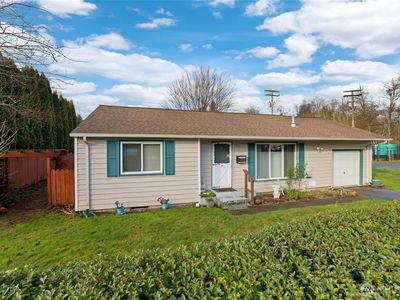 821 Roosevelt Street NE