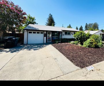 2034 Edwin Way