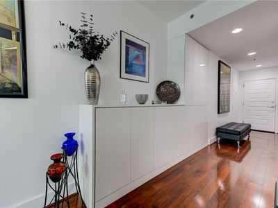 1080 Peachtree St NE Unit 905