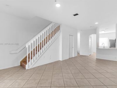 5670 NW 116th Ave APT 219