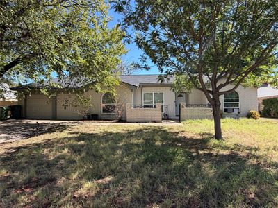 3740 Holland Dr