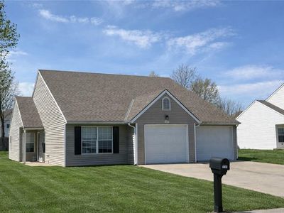 1101 Carriage Ln