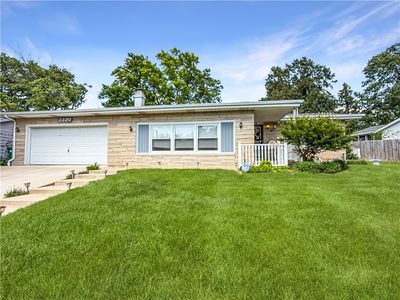 2220 W Ravina Park Rd