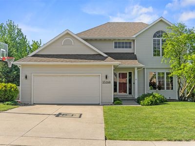 Property at 15164 Hawthorn Dr, Clive, IA