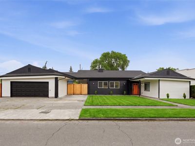 307 S 11th Street