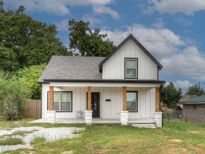 Property at 705 S Fulton St, Carthage, MO