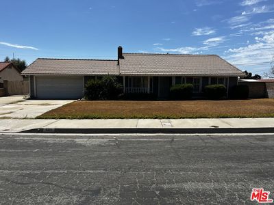 689 W Norwood St
