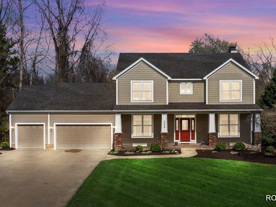 222 N Grayfield Ct SE