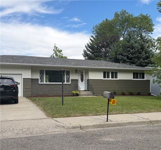 2115 Dahlia Ln