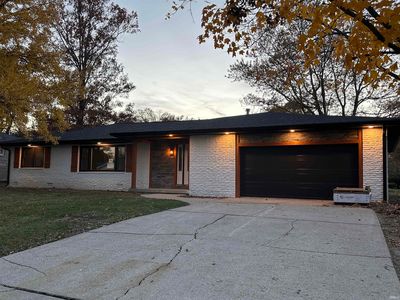 1305 N Greenbriar Rd