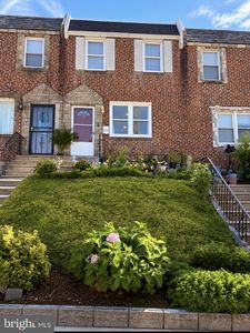 214 Devereaux Ave