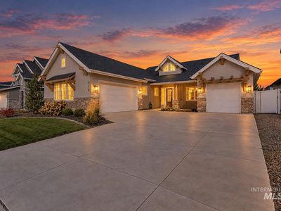 Property at 8376 W Brooks Dr, Boise, ID