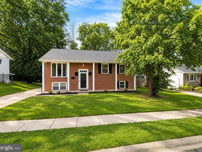2220 Rosewood Dr