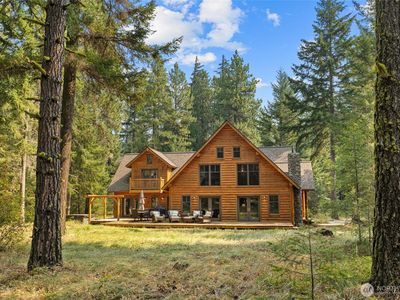 1611 Larkspur Loop
