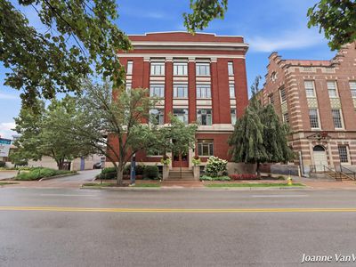 17 W 10th St Unit 470