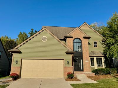 3956 Highlander Way E