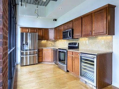 325 W Main St #315